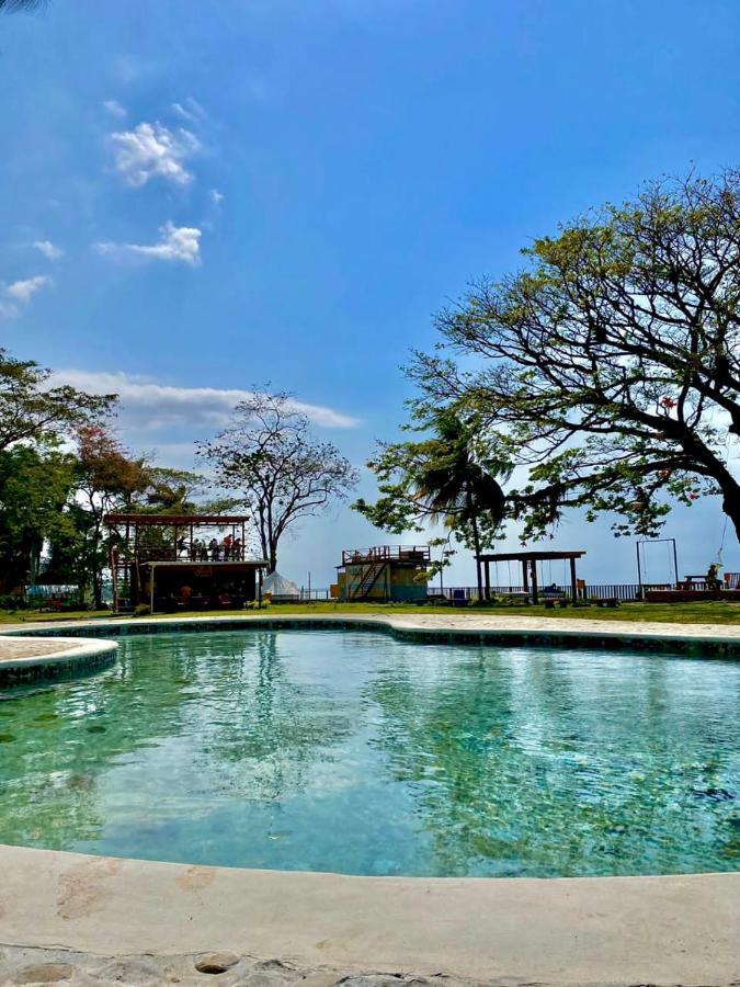 Sunset Hut Hostel اوموا المظهر الخارجي الصورة