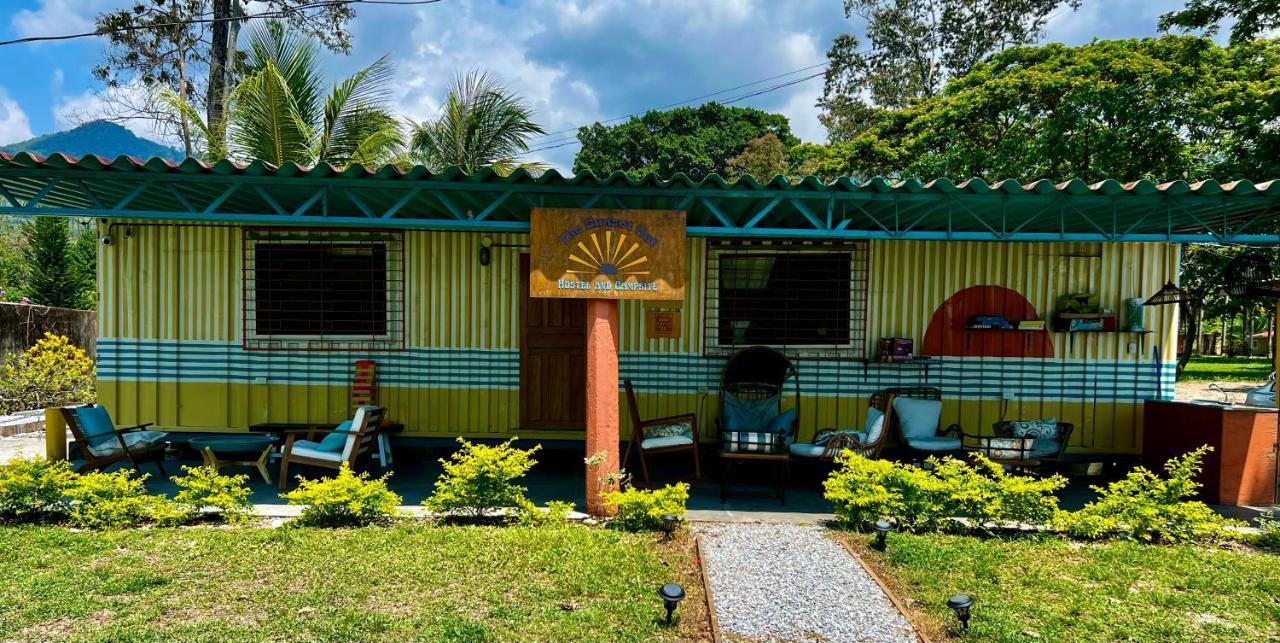 Sunset Hut Hostel اوموا المظهر الخارجي الصورة