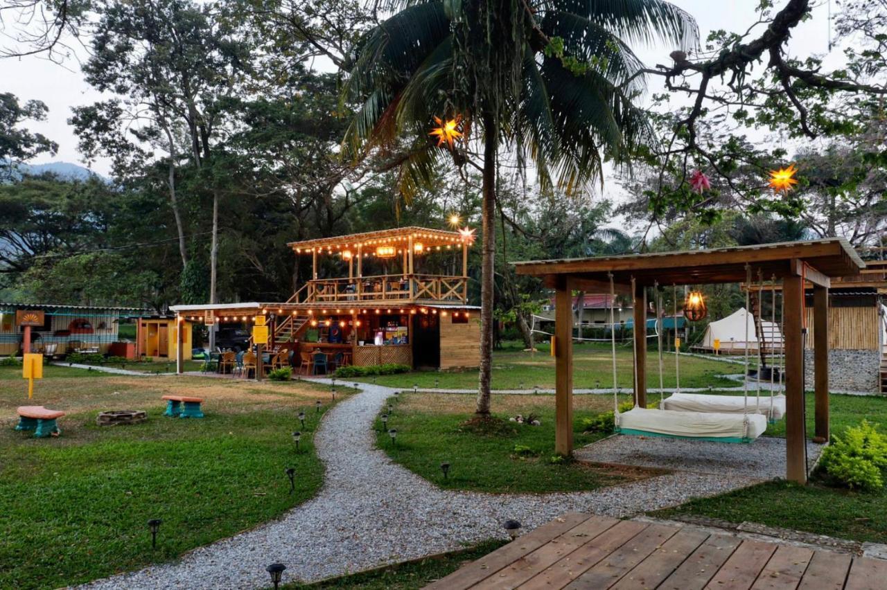 Sunset Hut Hostel اوموا المظهر الخارجي الصورة