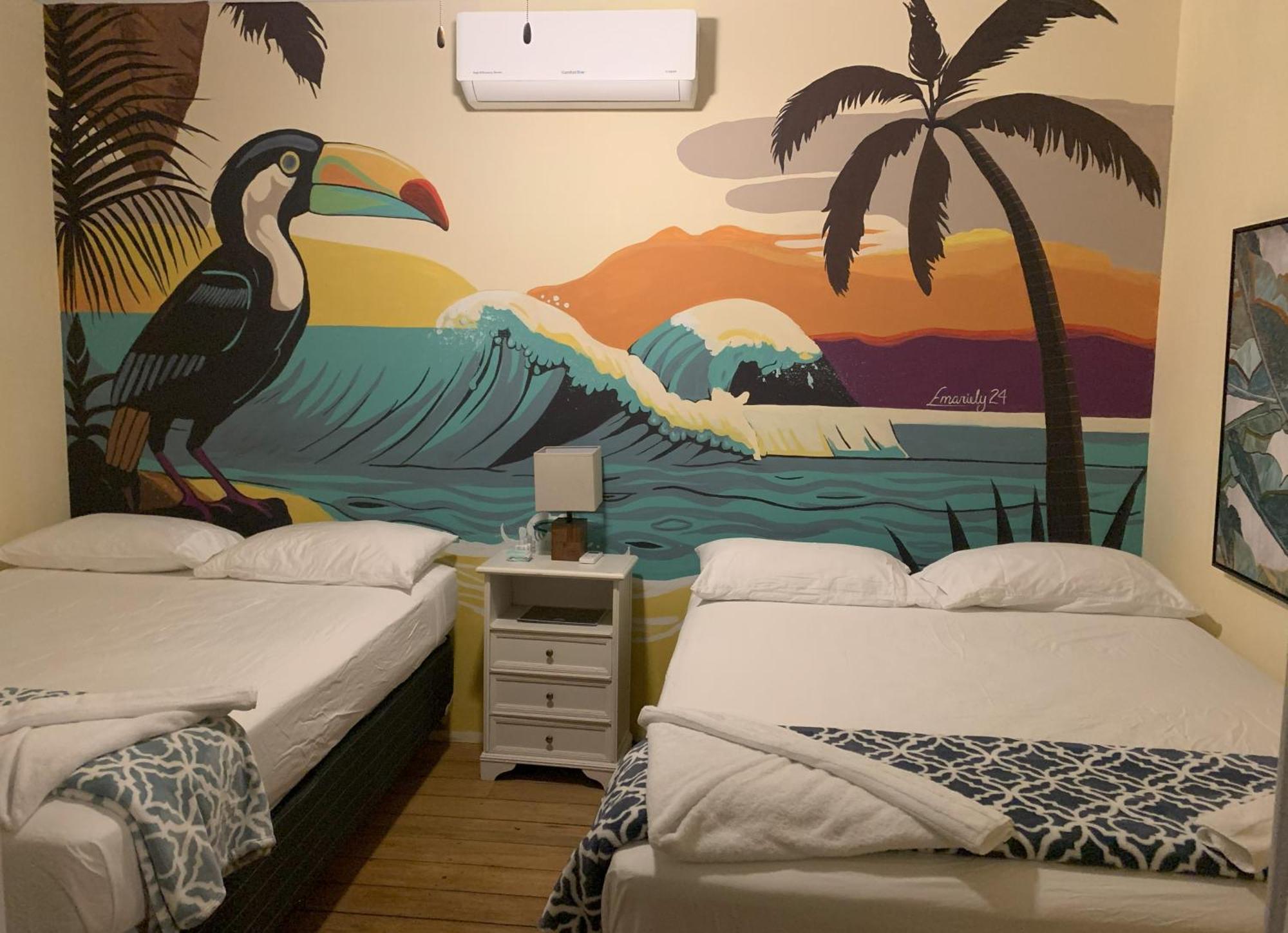 Sunset Hut Hostel اوموا الغرفة الصورة